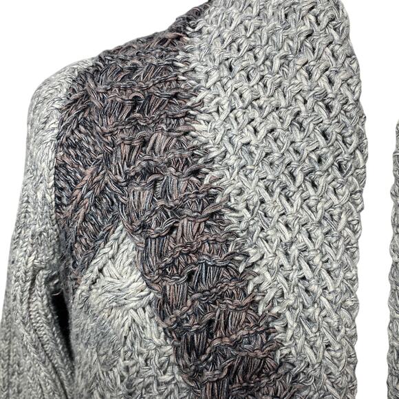 CAbi Gray Shadow Circle Chunky Knit Cardigan Women XS Color Blocked Shawl Collar - Picture 6 of 12